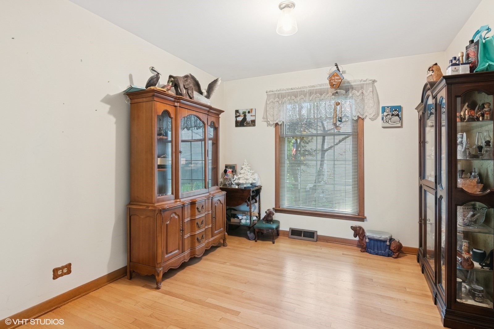 1615 E Miner Street, Arlington Heights, IL 60004
