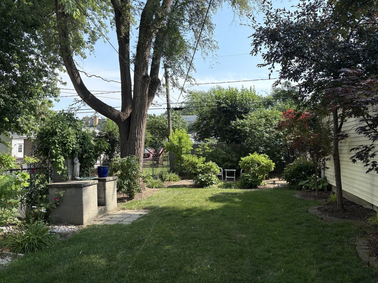 421 W Verret Street, Elmhurst, IL 60126