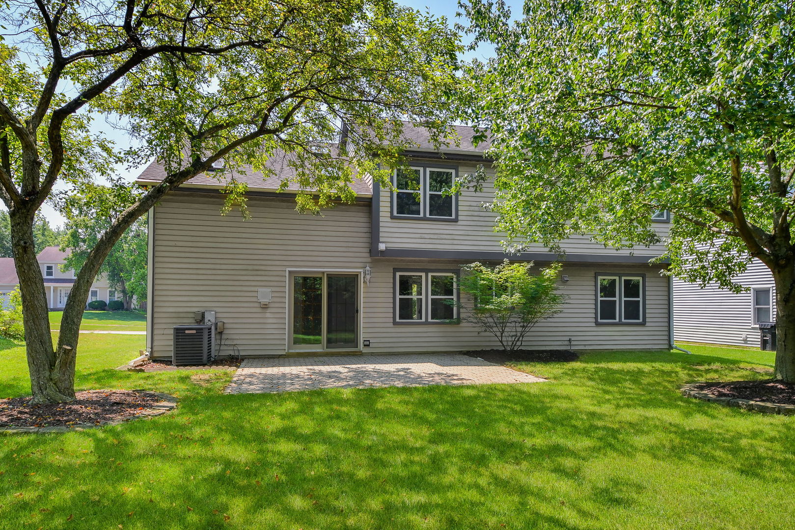 27W098 Walnut Drive, Winfield, IL 60190