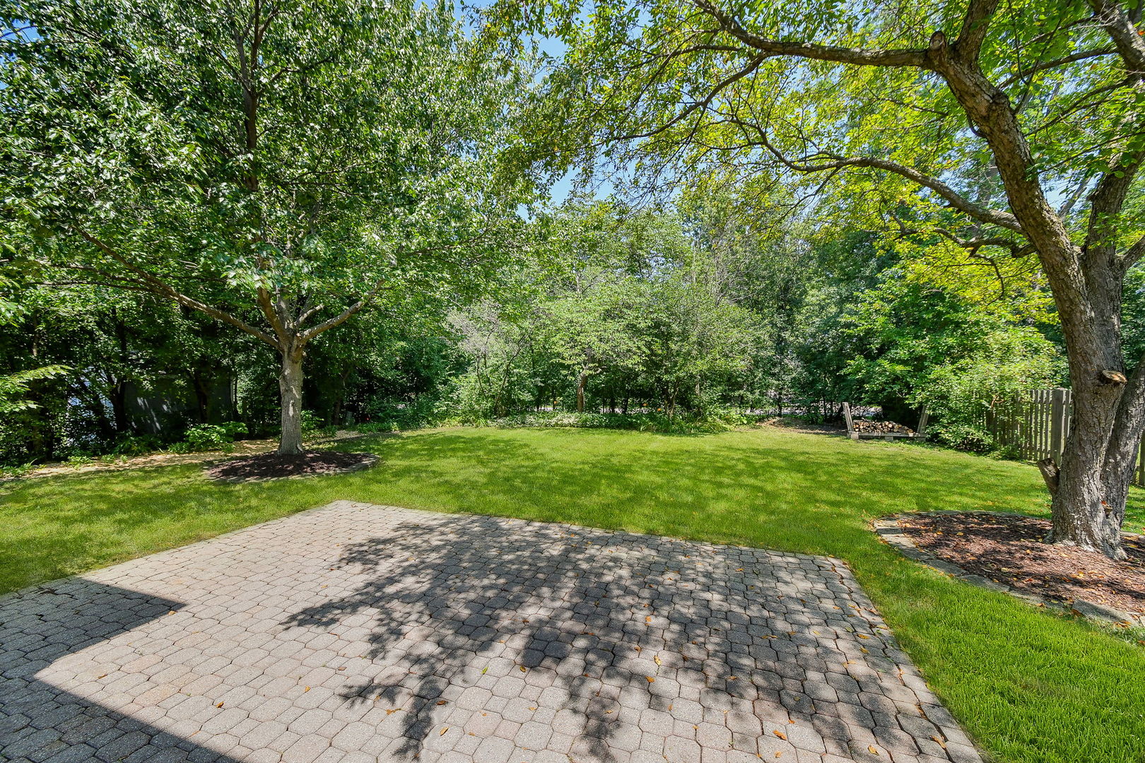 27W098 Walnut Drive, Winfield, IL 60190