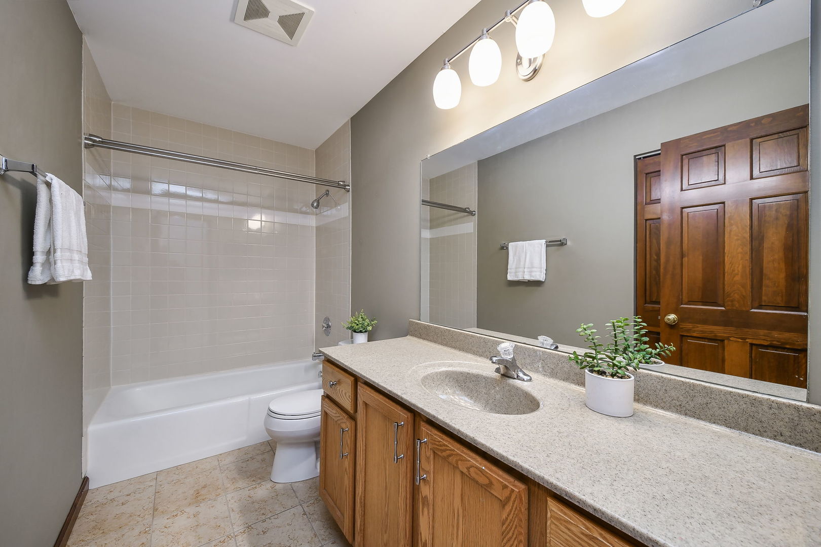 27W098 Walnut Drive, Winfield, IL 60190