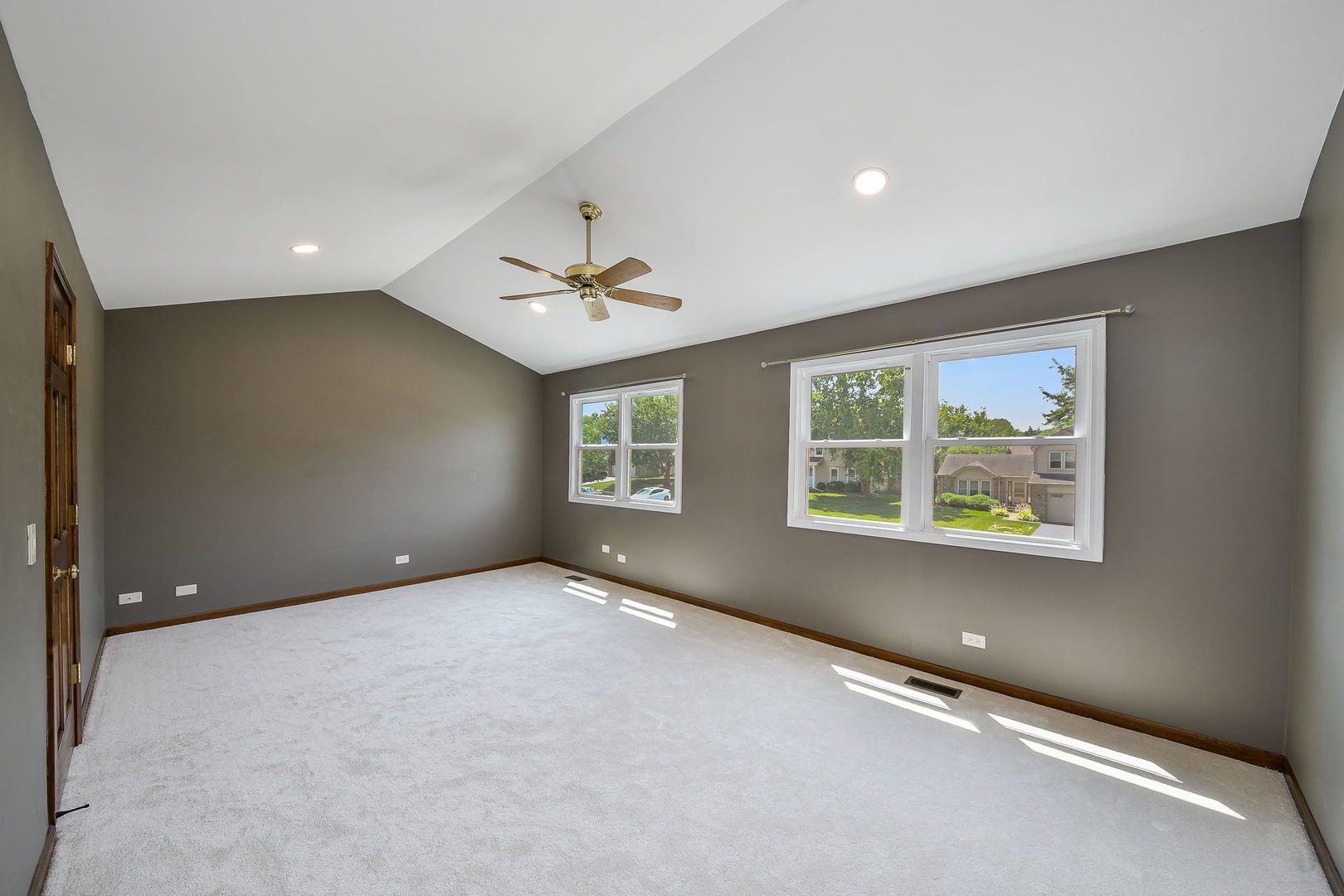 27W098 Walnut Drive, Winfield, IL 60190
