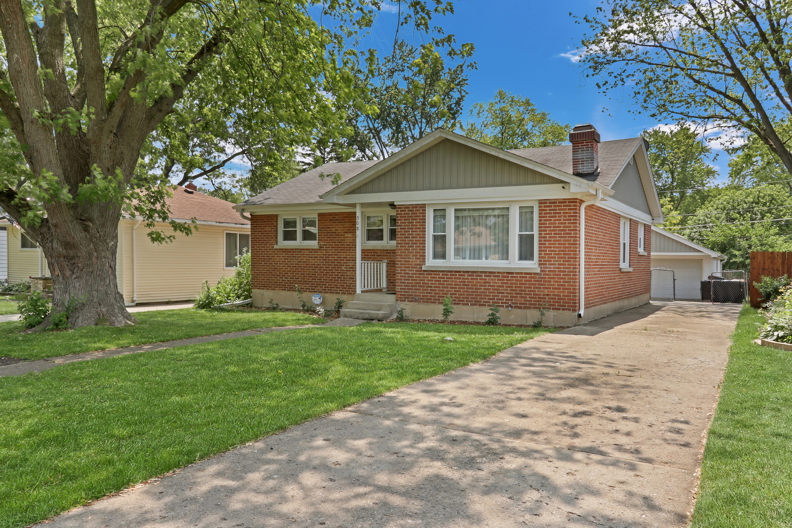 308 Dalton Avenue, Mundelein, IL 60060