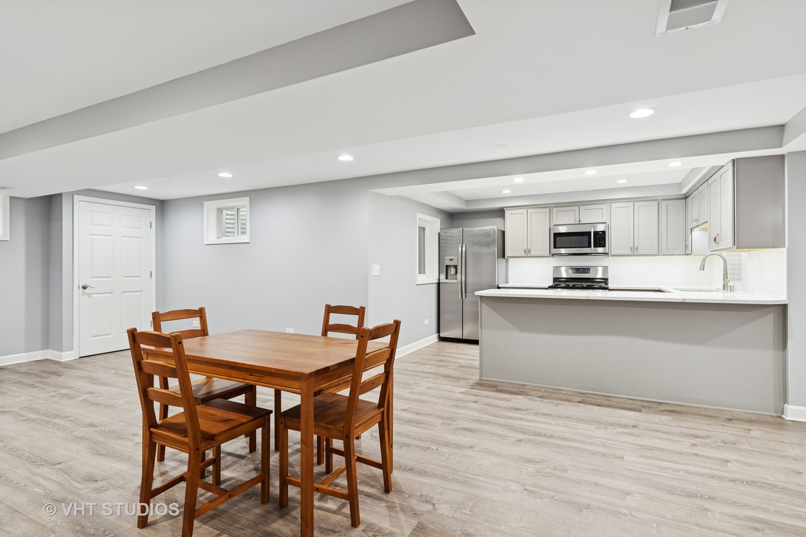 2249 kenyon Court, Aurora, IL 60502