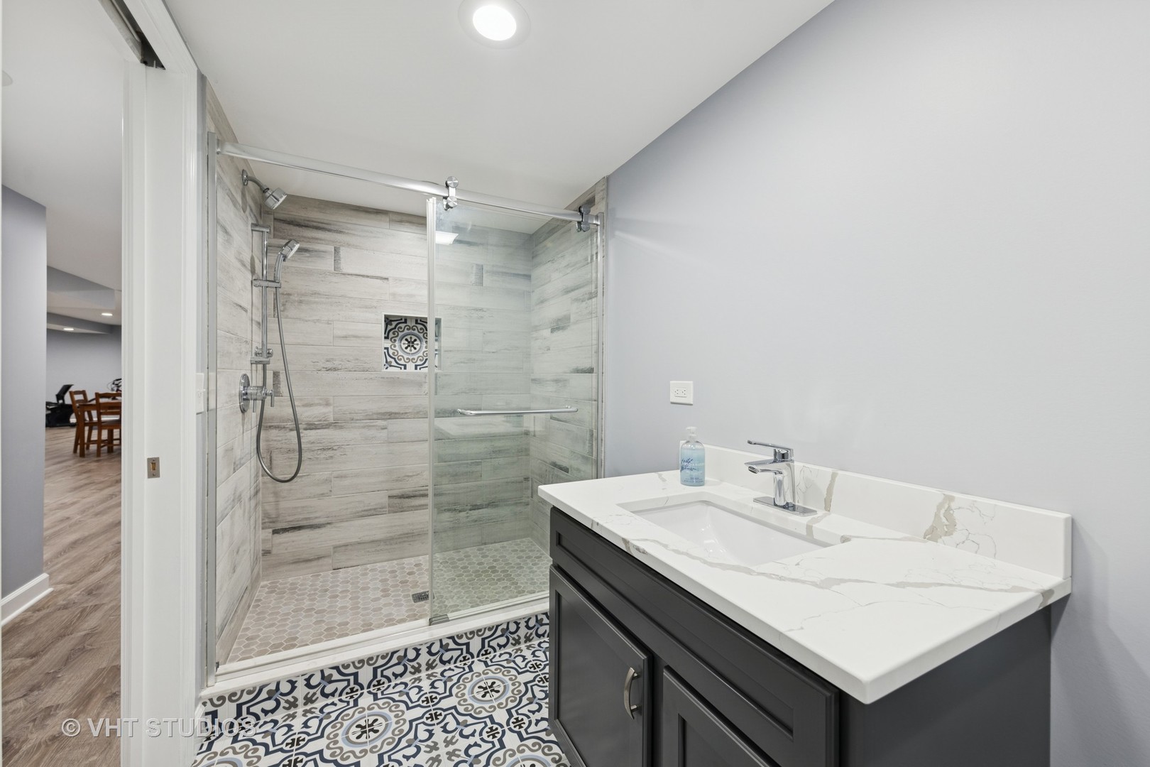 2249 kenyon Court, Aurora, IL 60502