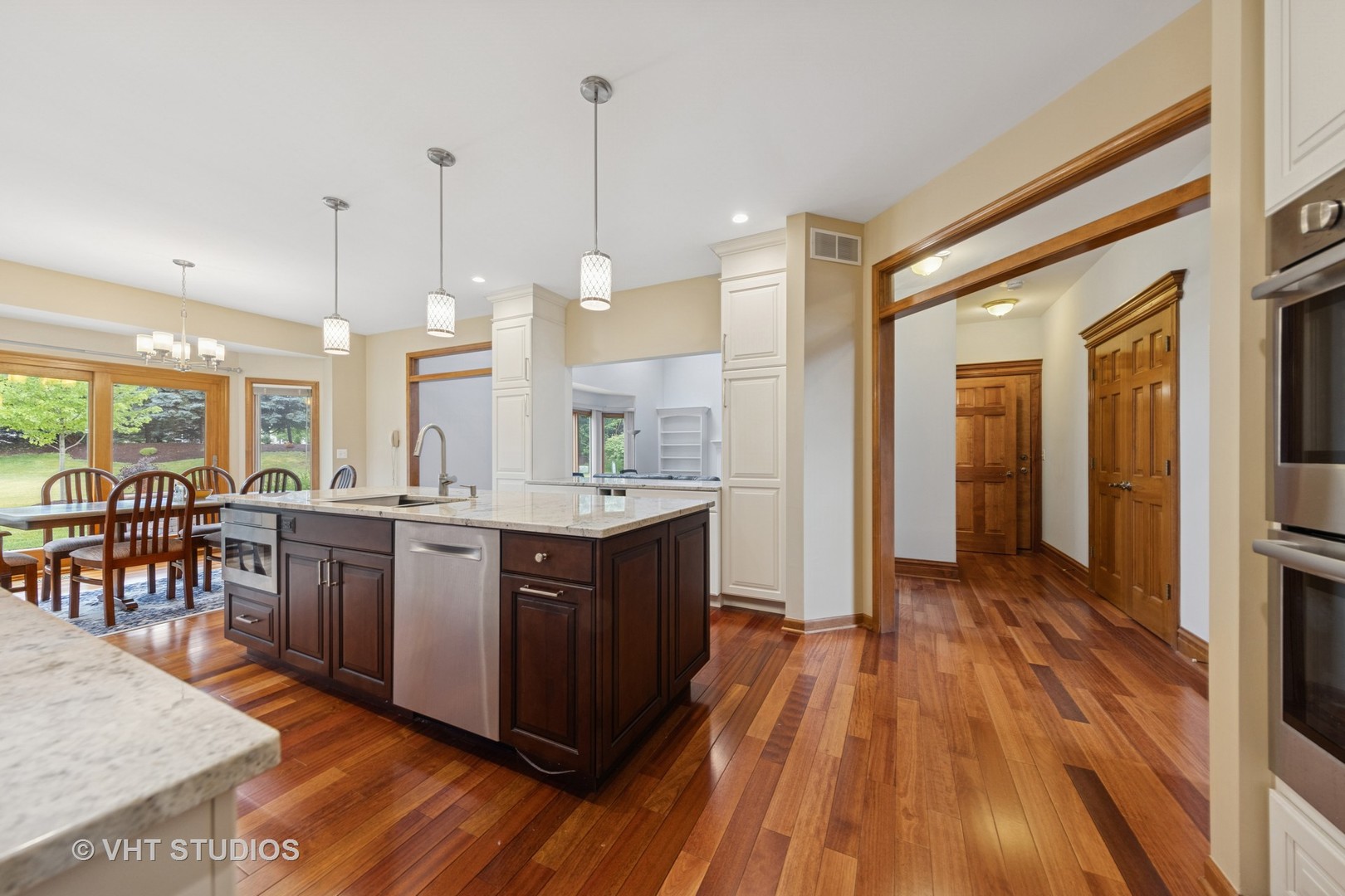 2249 kenyon Court, Aurora, IL 60502
