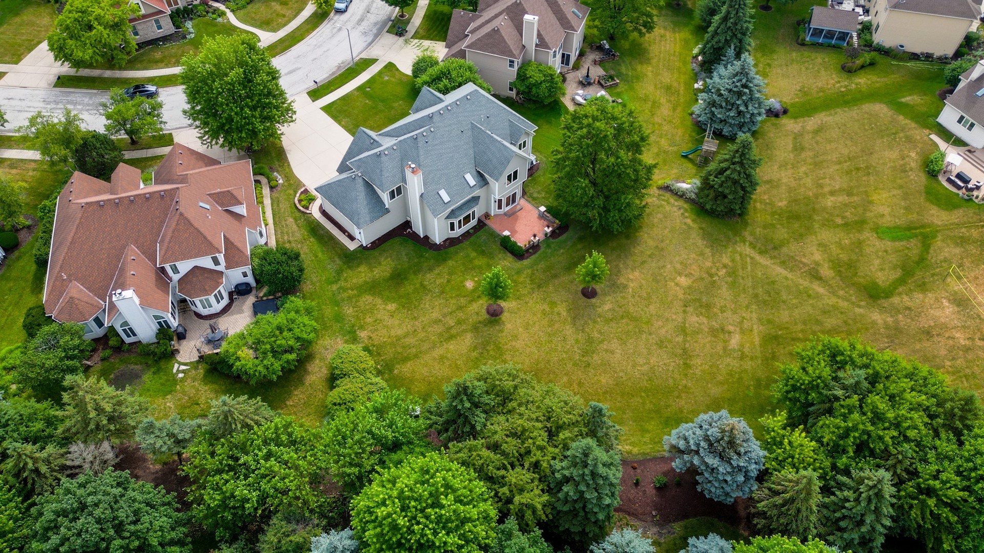 2249 kenyon Court, Aurora, IL 60502