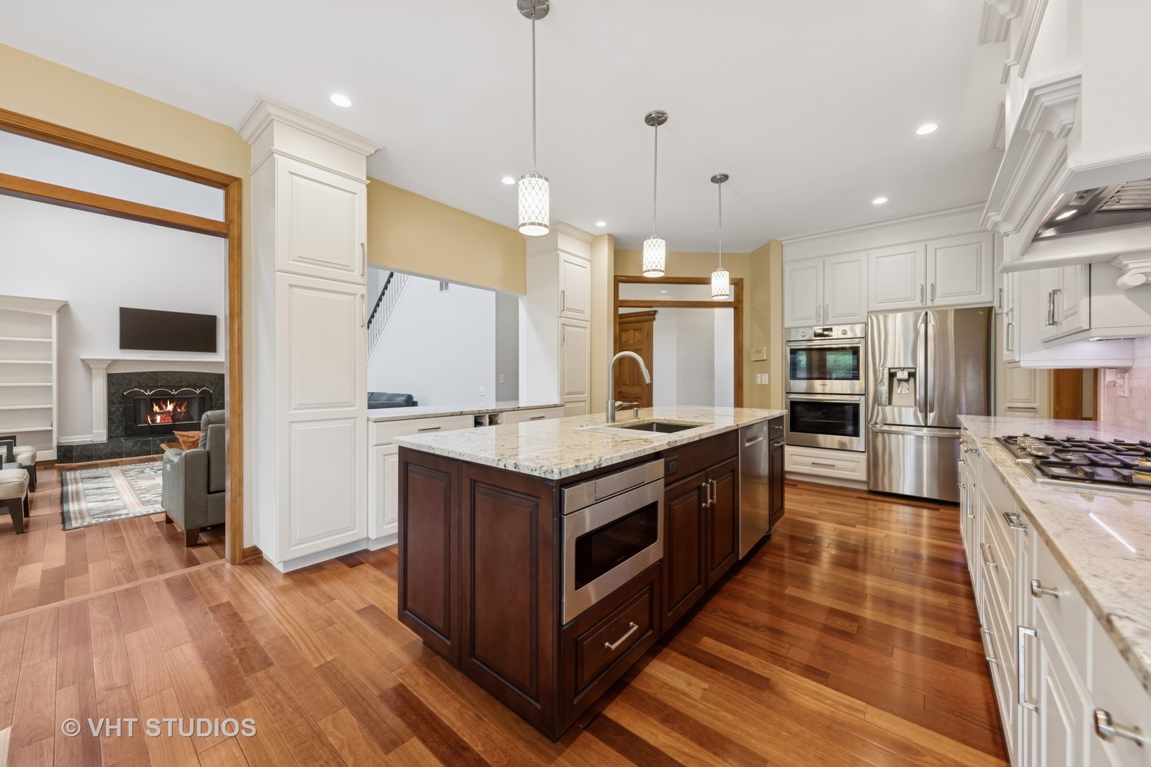 2249 kenyon Court, Aurora, IL 60502