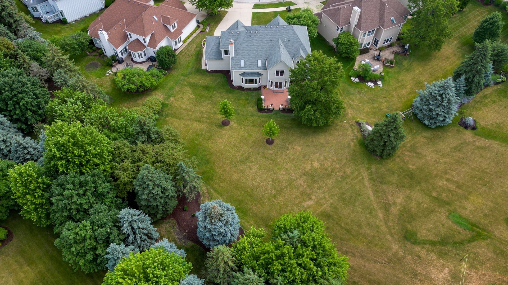 2249 kenyon Court, Aurora, IL 60502