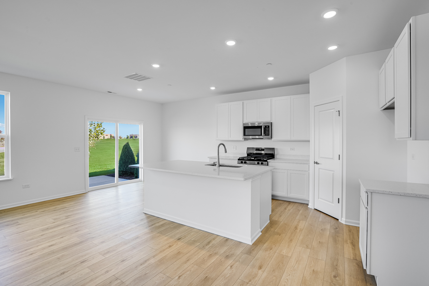 12130 Kelsey Drive, Huntley, IL 60142