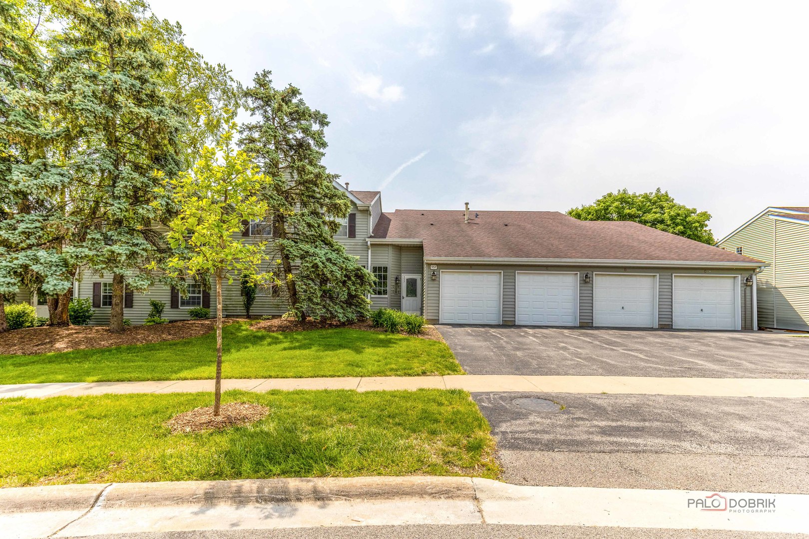 557 E Shag Bark Lane #H, Streamwood, IL 60107