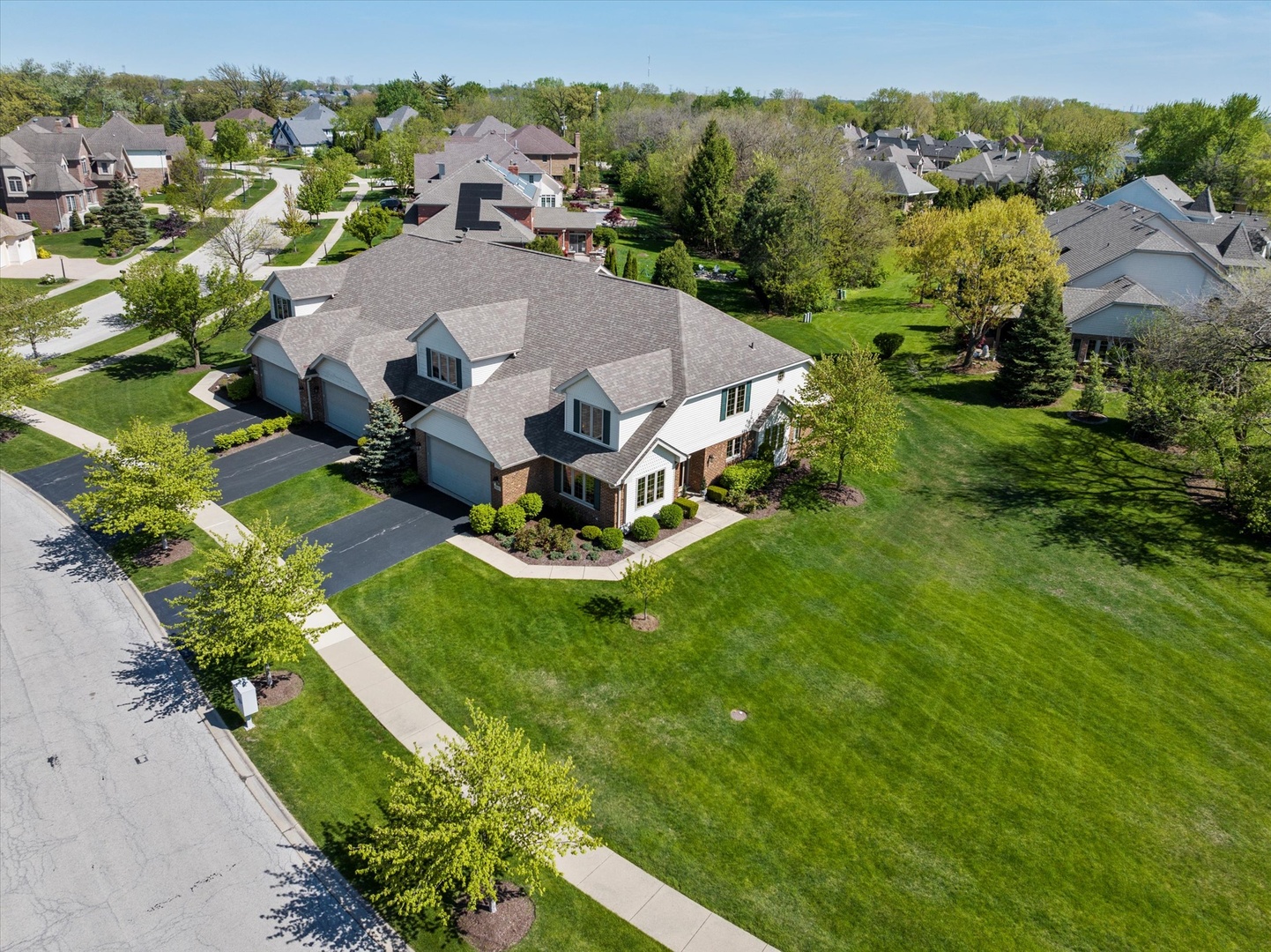 12195 Oxford Court, Lemont, IL 60439