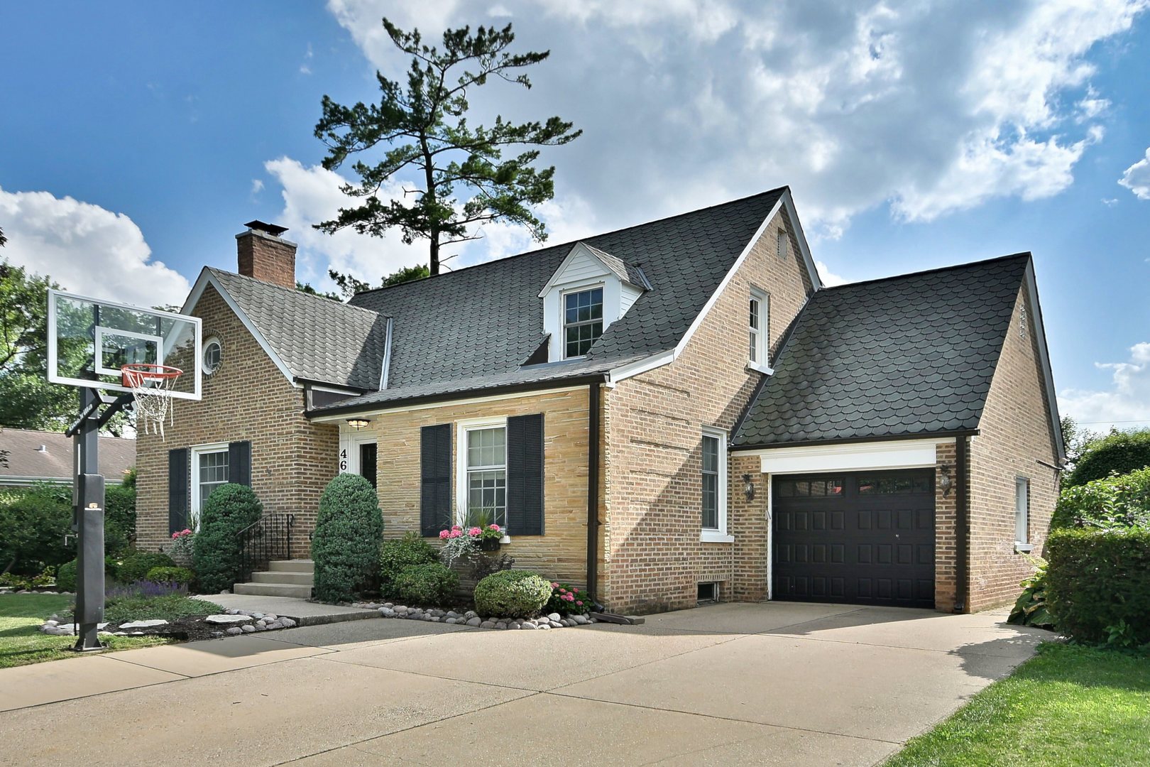 466 S Stratford Avenue, Elmhurst, IL 60126