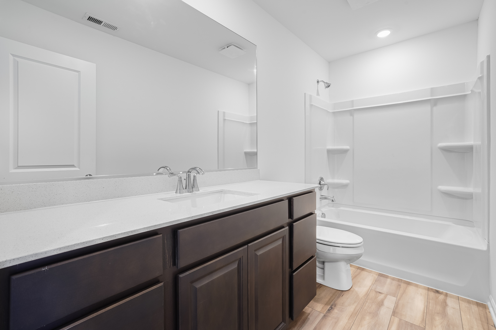 225 Settlers Place, West Dundee, IL 60118