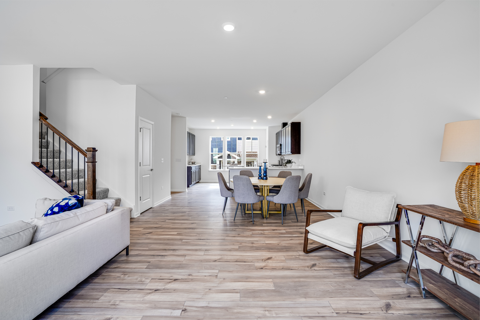 225 Settlers Place, West Dundee, IL 60118