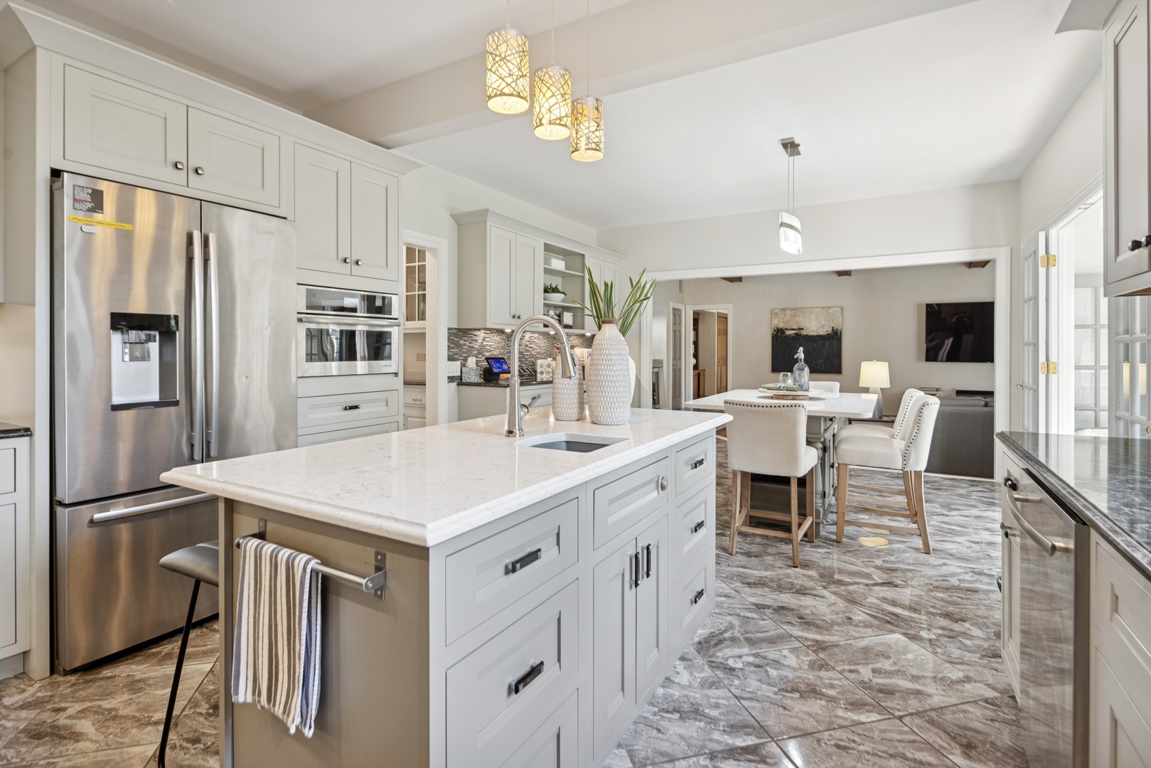 8120 Woodside Lane, Burr Ridge, IL 60527