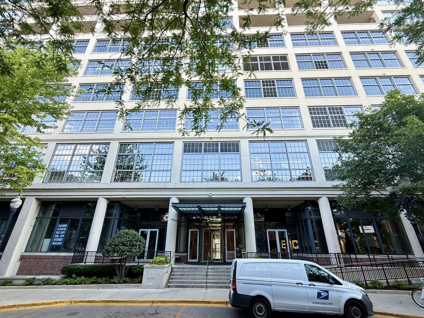 900 N Kingsbury Street #861, Chicago, IL 60610