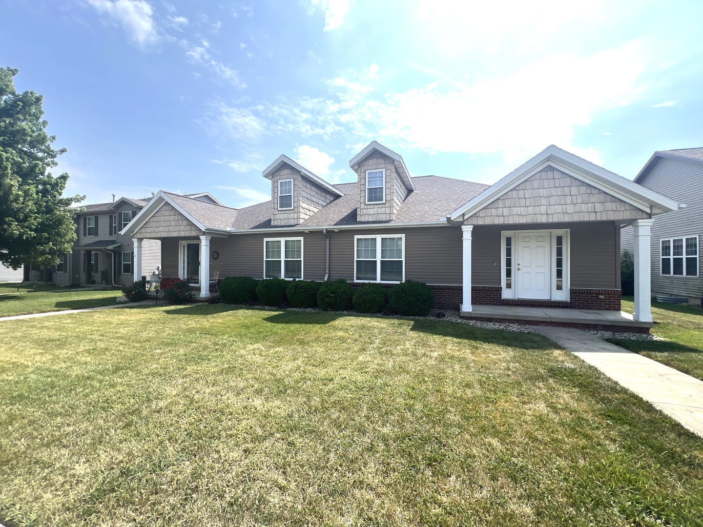 1647 Belclare Road, Normal, IL 61761