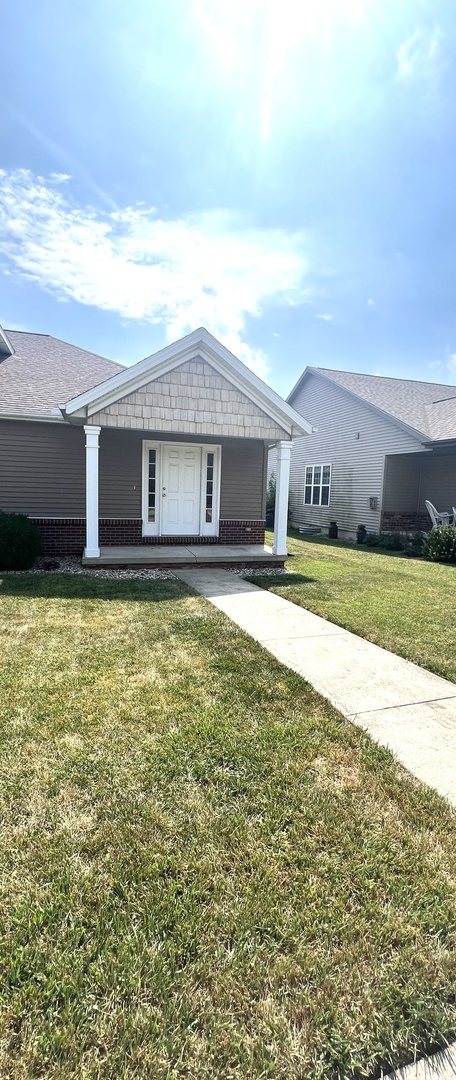1647 Belclare Road, Normal, IL 61761