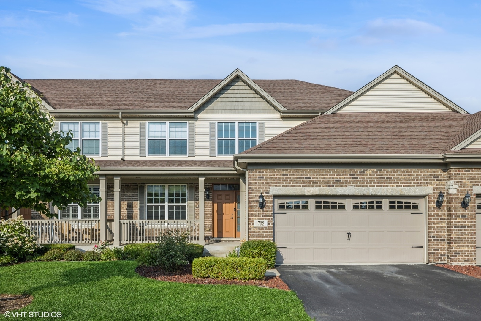 732 E Oliviabrook Drive, Oakbrook Terrace, IL 60181