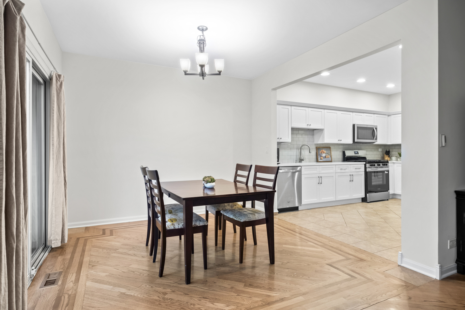 112 Autumn Court #112, Buffalo Grove, IL 60089