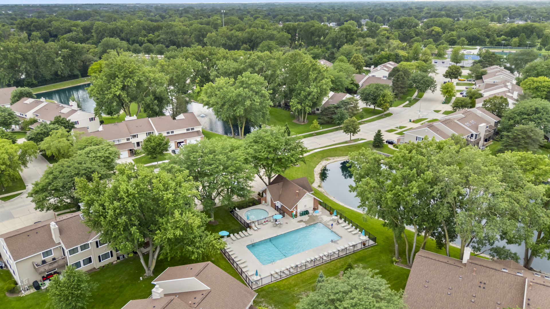112 Autumn Court #112, Buffalo Grove, IL 60089