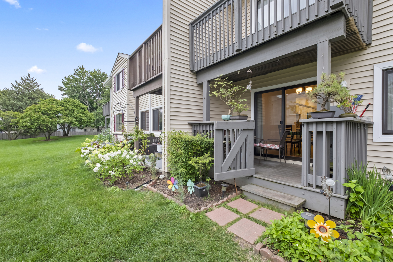112 Autumn Court #112, Buffalo Grove, IL 60089