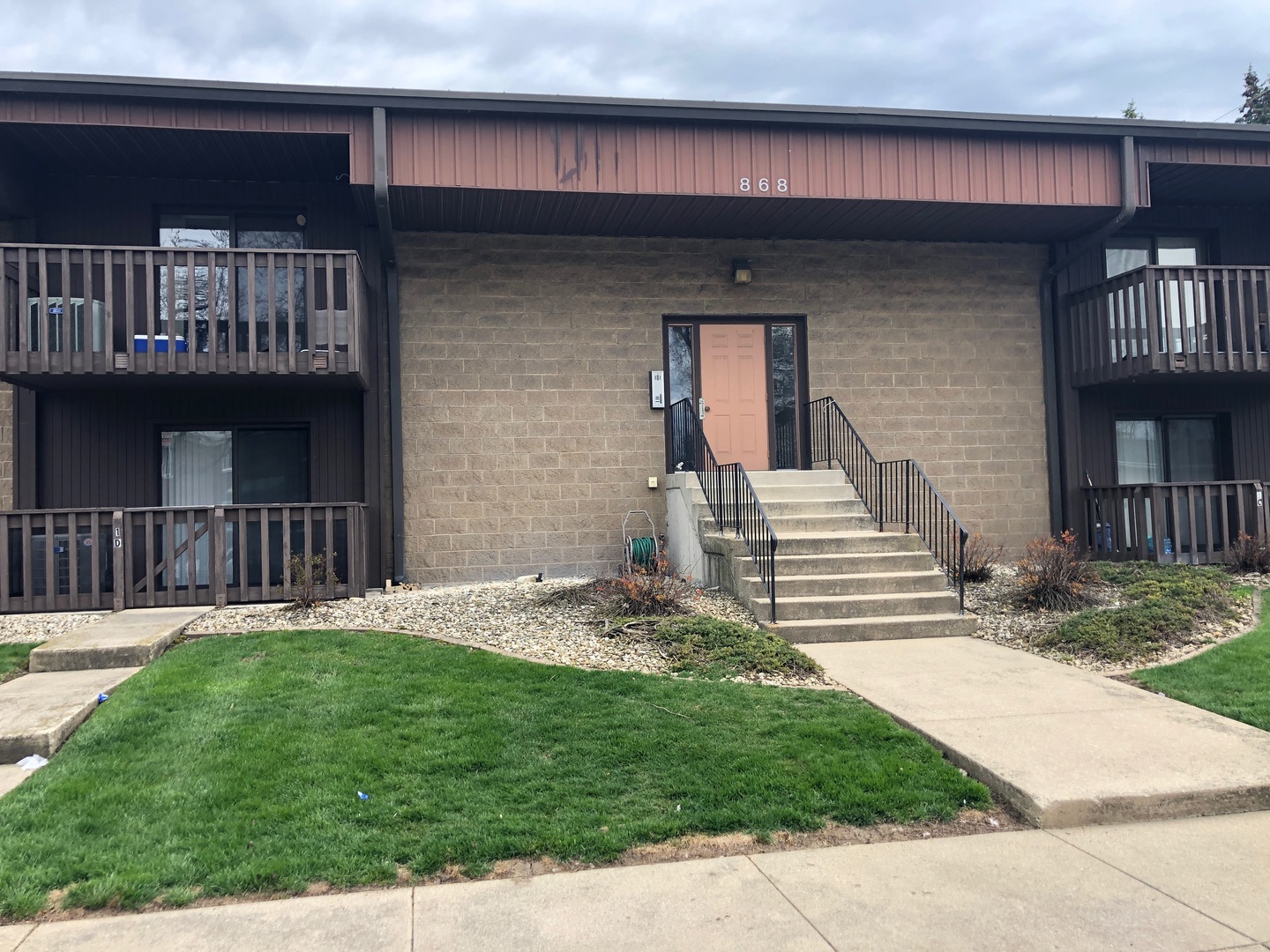 868 N Prairie Avenue #1D, Joliet, IL 60435