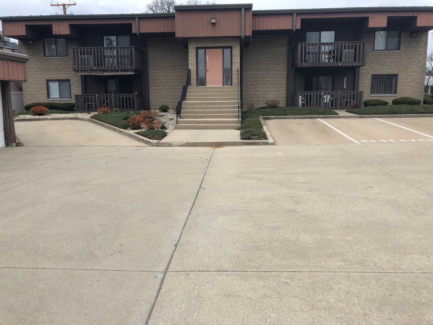 868 N Prairie Avenue #1D, Joliet, IL 60435