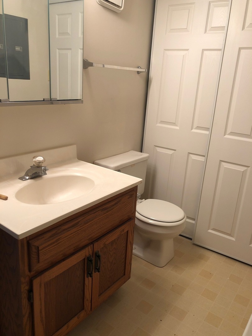 868 N Prairie Avenue #1D, Joliet, IL 60435