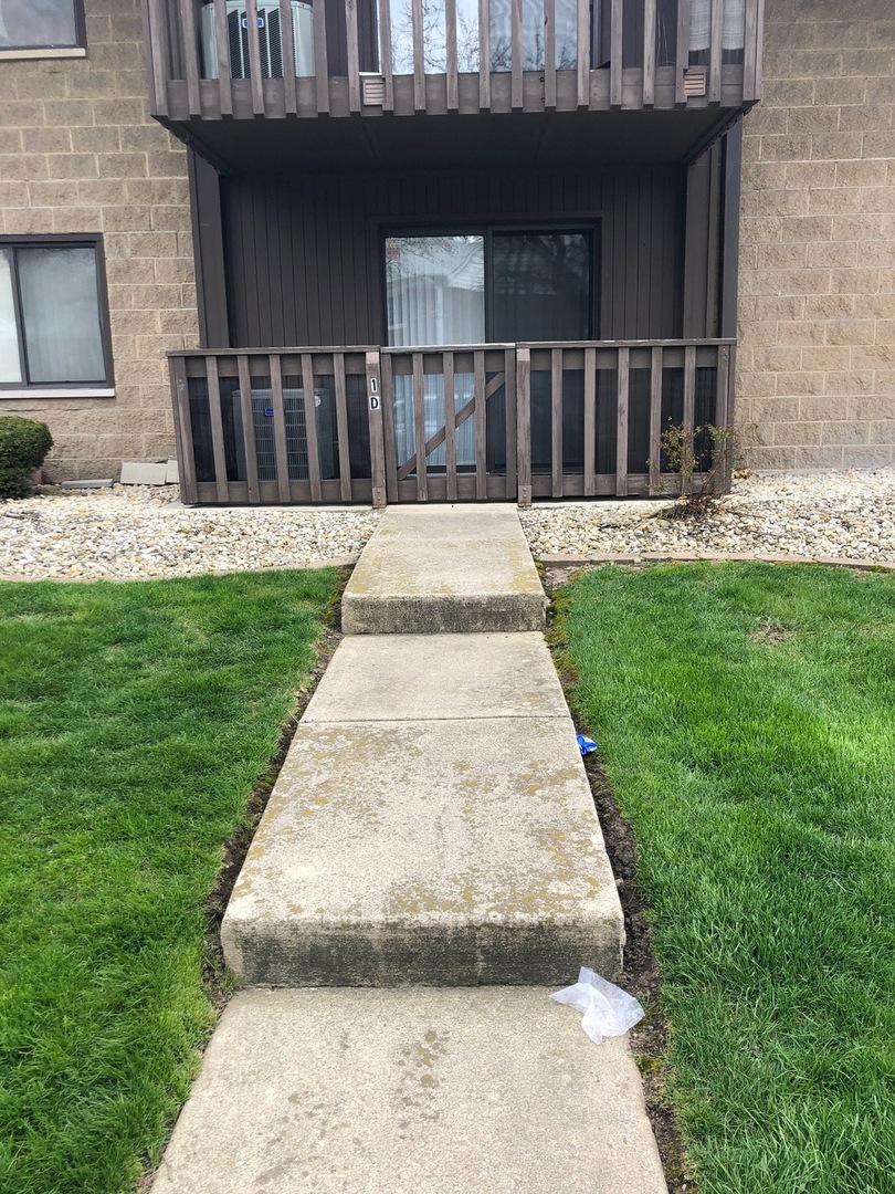 868 N Prairie Avenue #1D, Joliet, IL 60435