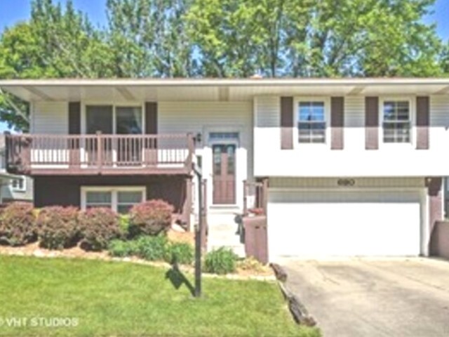 680 White Pine Road, Buffalo Grove, IL 60089