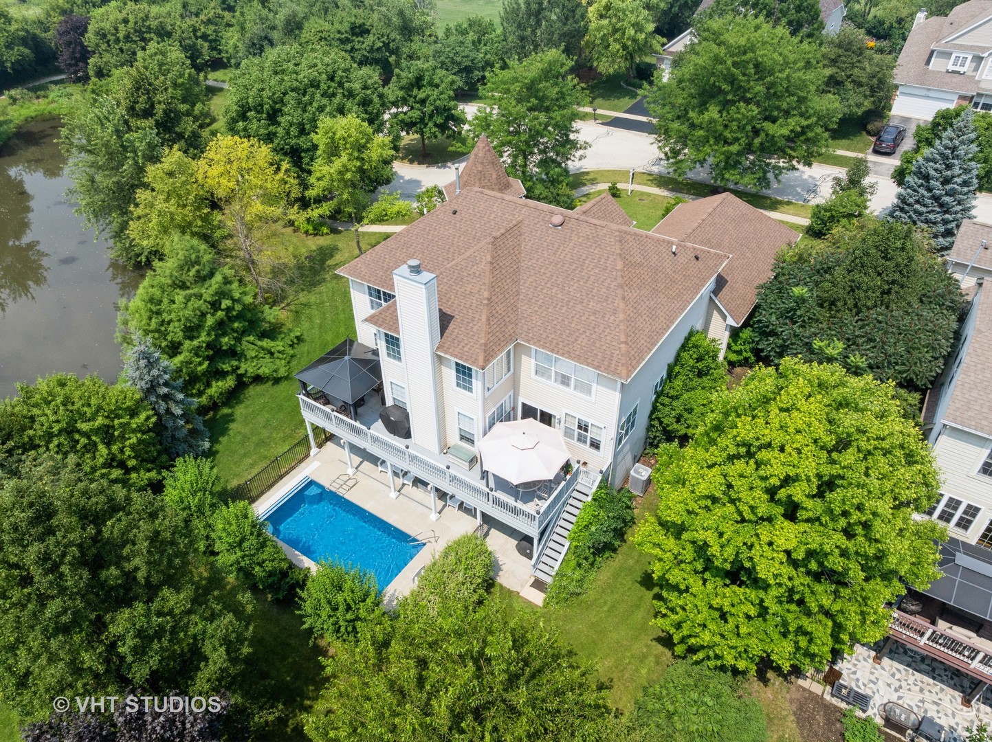 6191 Oakmont Lane, Gurnee, IL 60031
