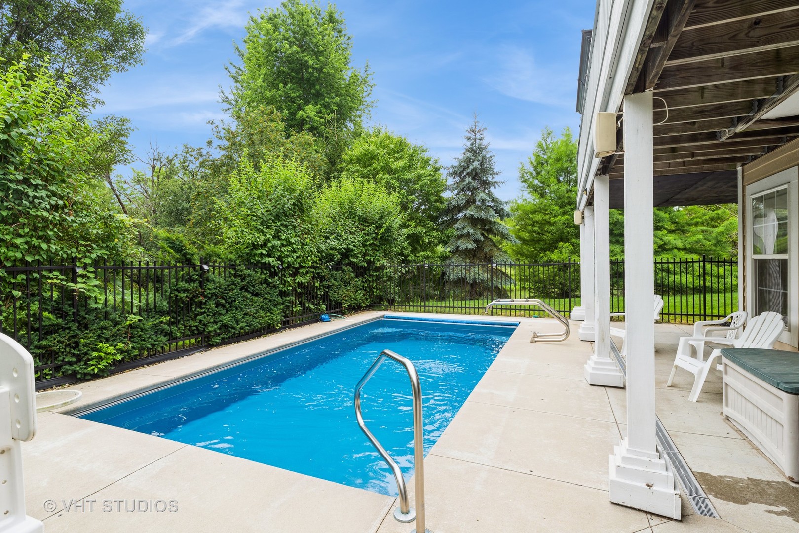 6191 Oakmont Lane, Gurnee, IL 60031