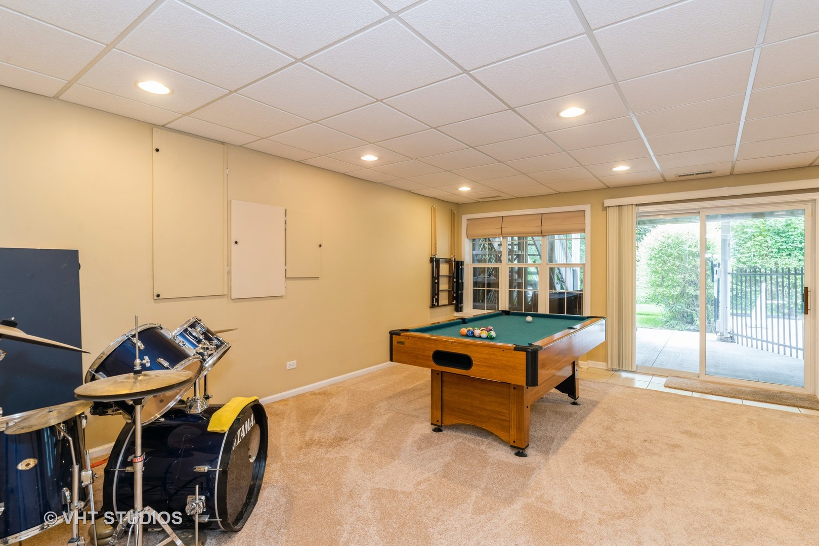6191 Oakmont Lane, Gurnee, IL 60031