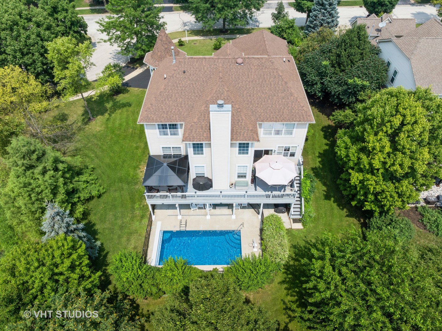 6191 Oakmont Lane, Gurnee, IL 60031