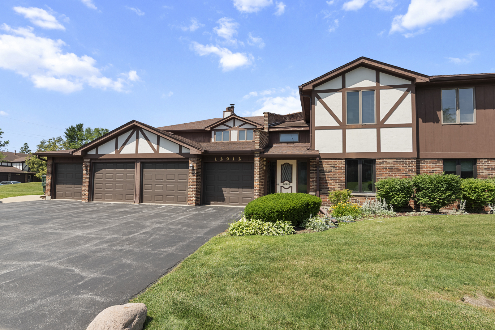 12912 Mill Drive #B2, Palos Park, IL 60464