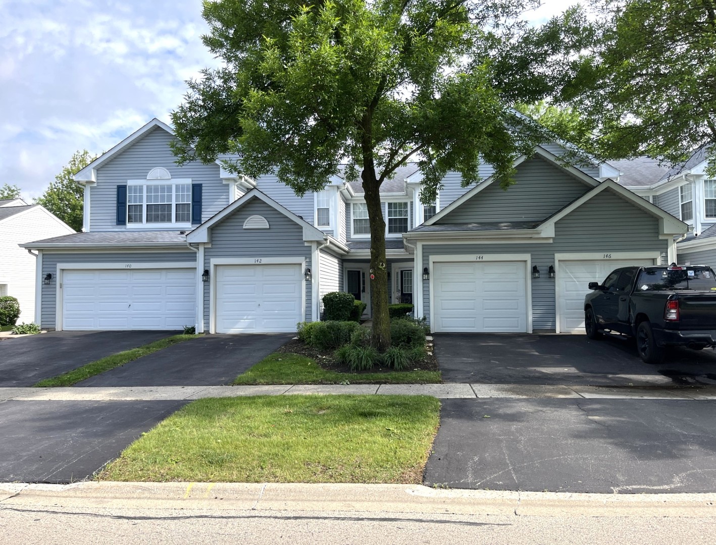 144 HARVEST GATE, Lake In The Hills, IL 60156