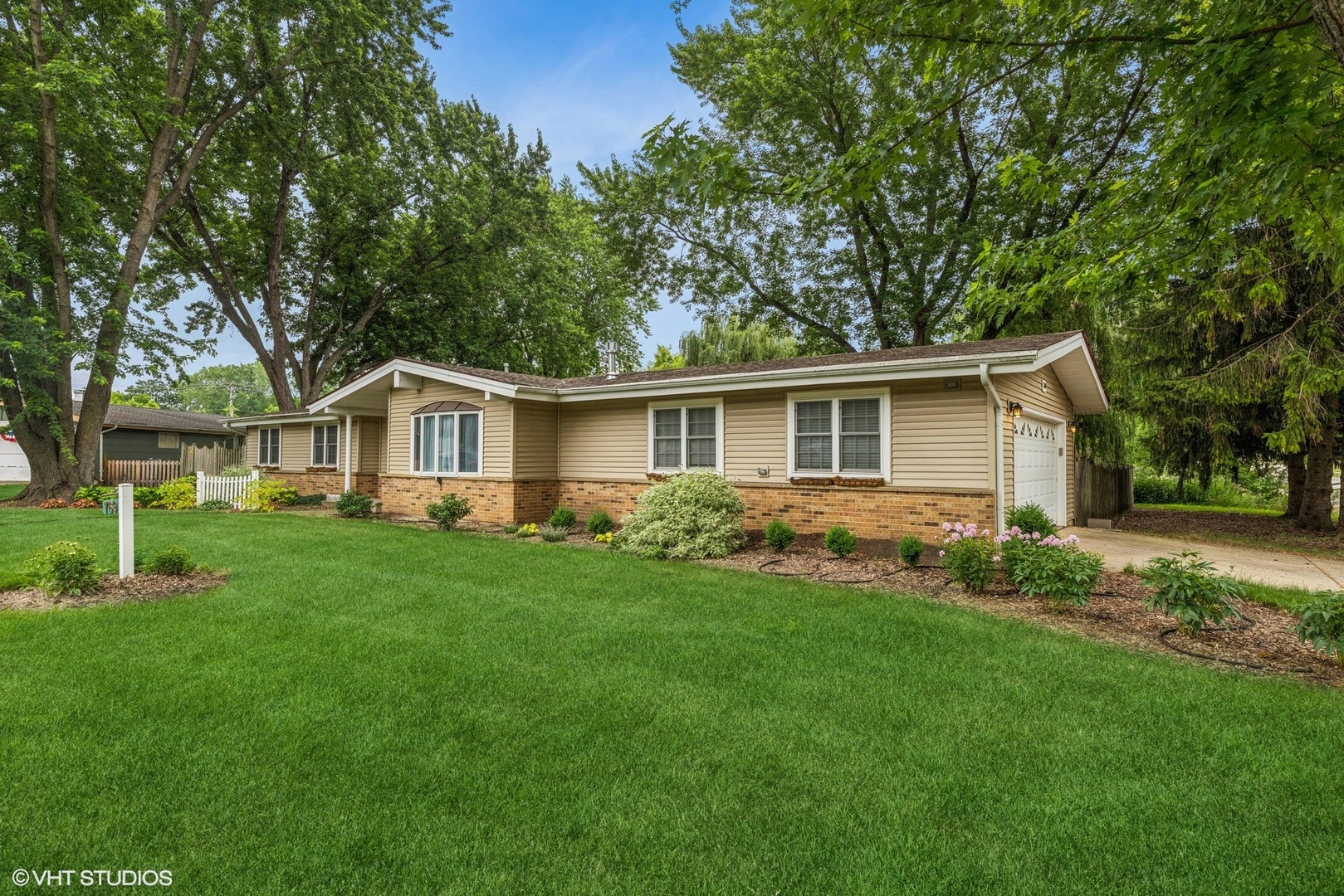 769 BLACKMAN Terrace, Antioch, IL 60002