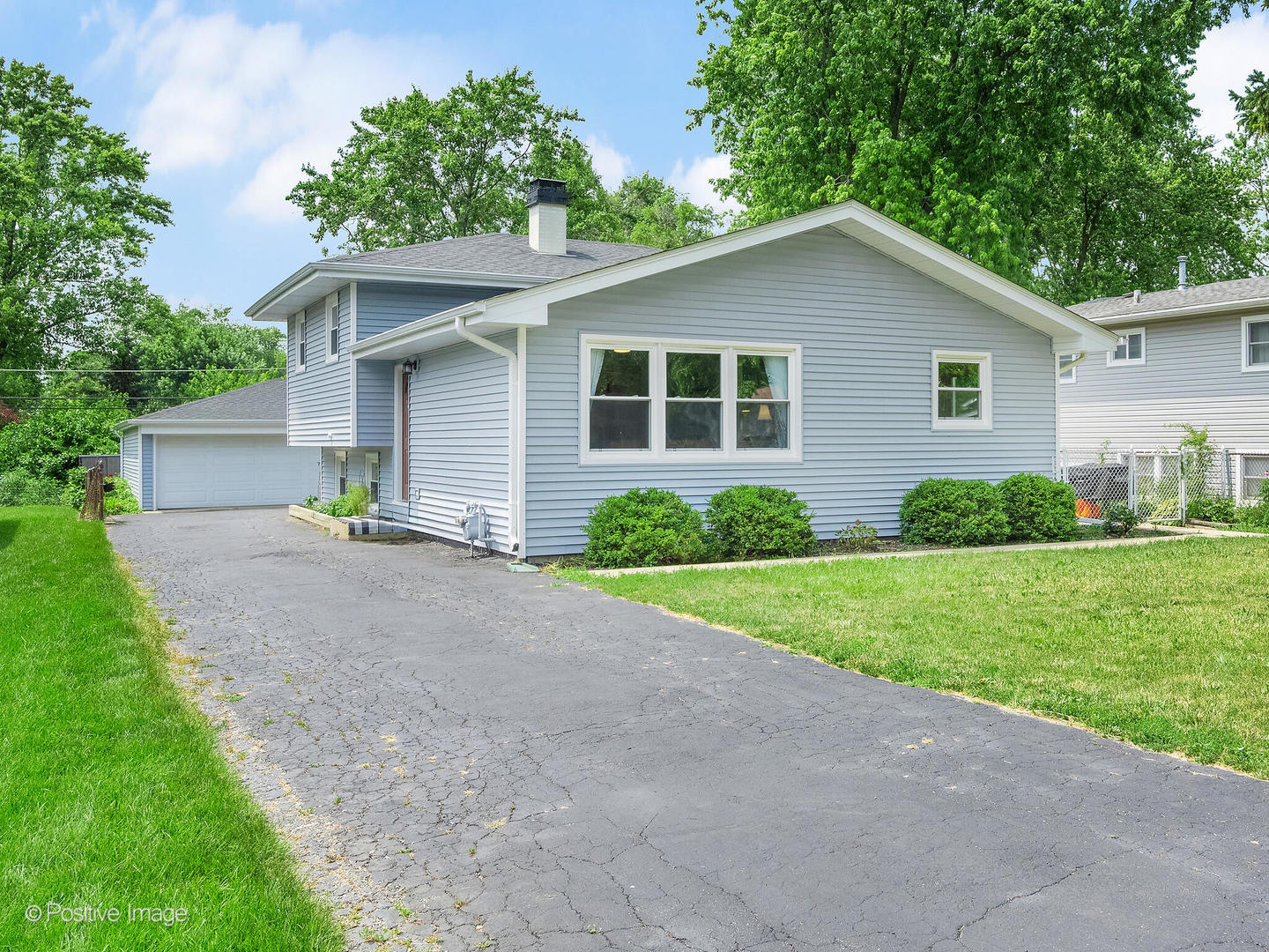 3916 N Adams Street, Westmont, IL 60559