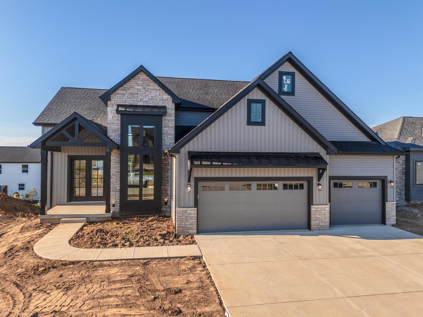 5209 Castlebar Drive, Bloomington, IL 61705