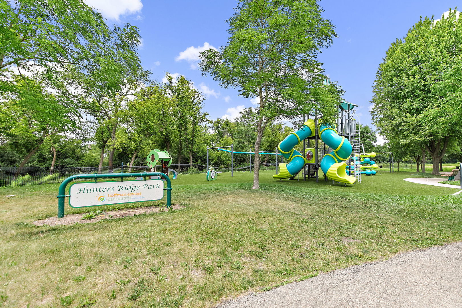1285 Mallard Lane, Hoffman Estates, IL 60192