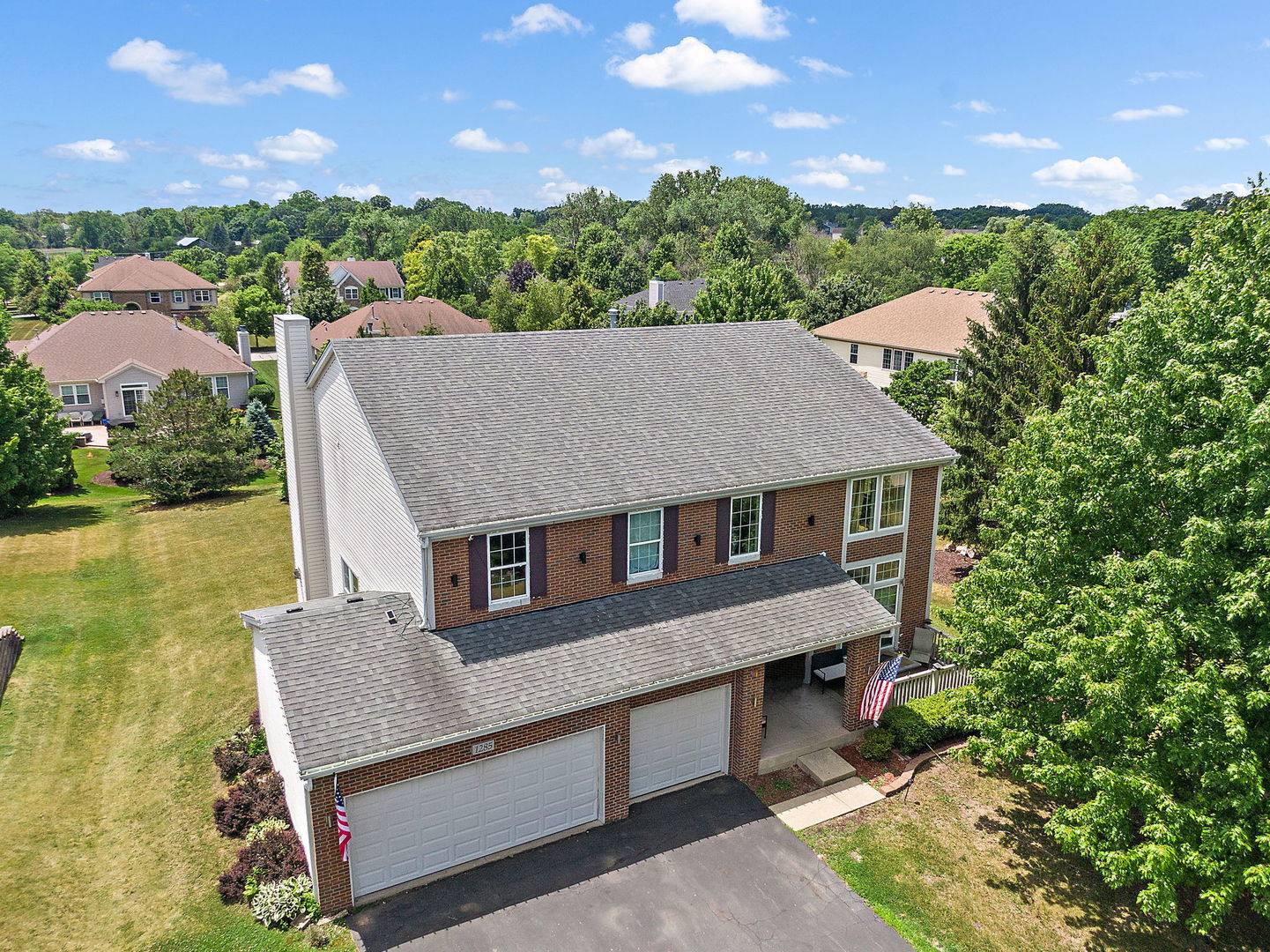 1285 Mallard Lane, Hoffman Estates, IL 60192
