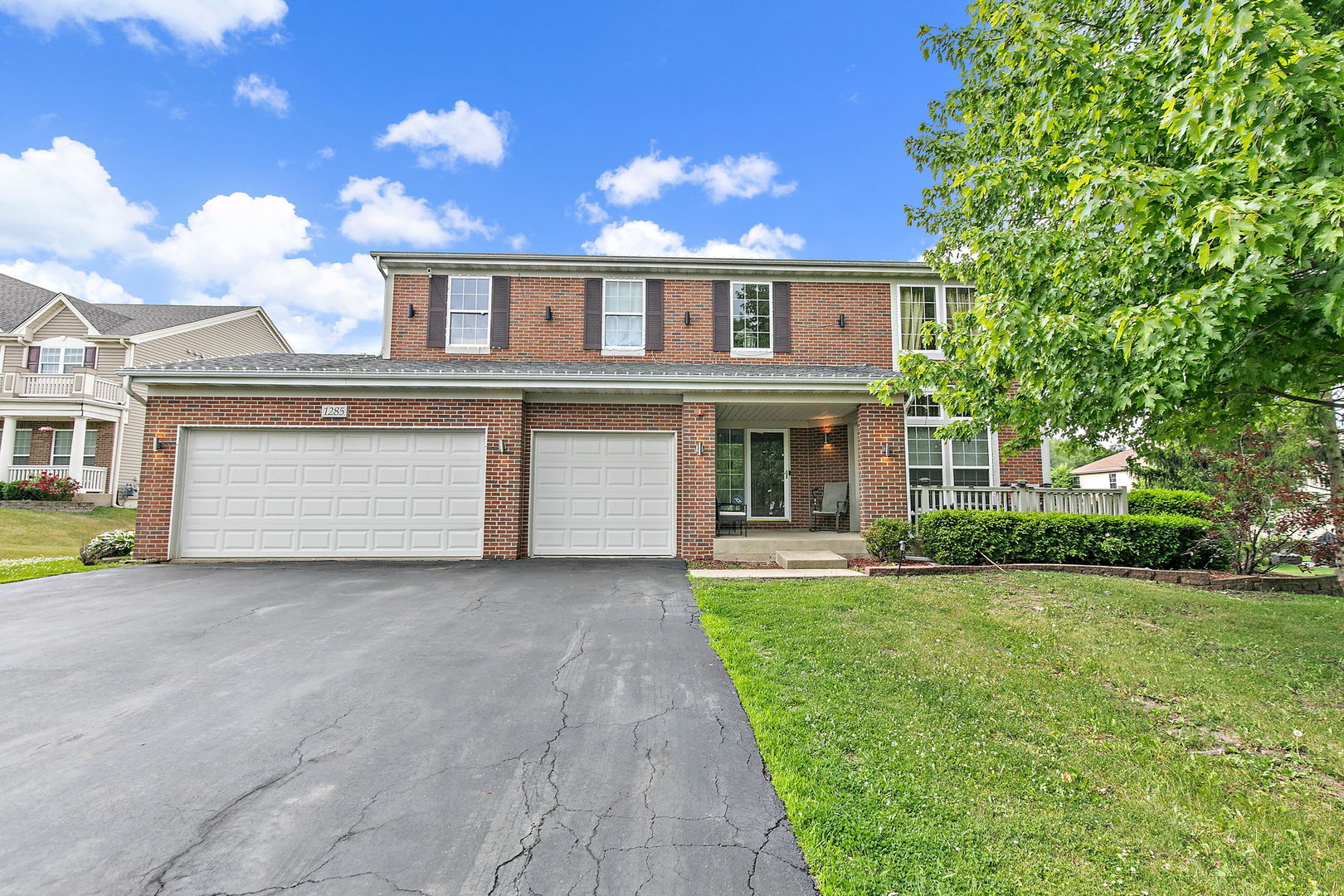 1285 Mallard Lane, Hoffman Estates, IL 60192