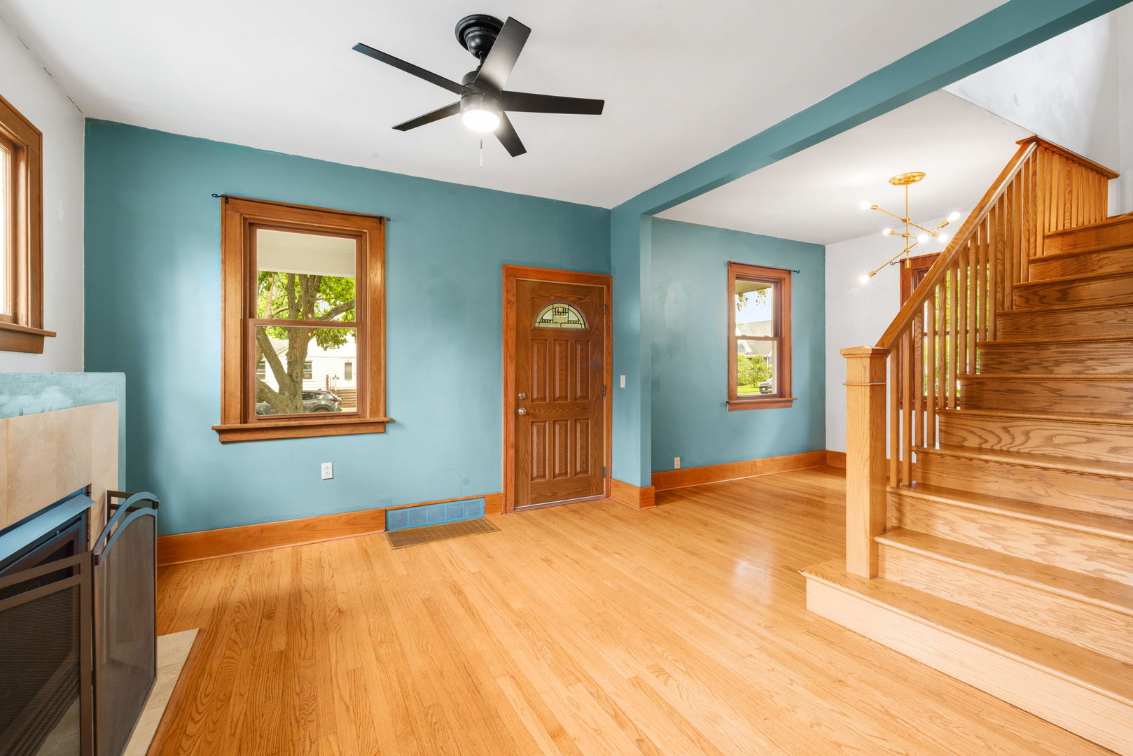 113 N Warwick Avenue, Westmont, IL 60559