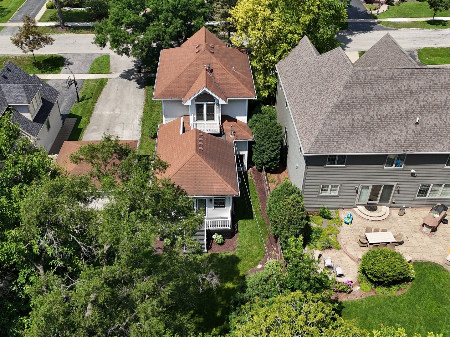 113 N Warwick Avenue, Westmont, IL 60559