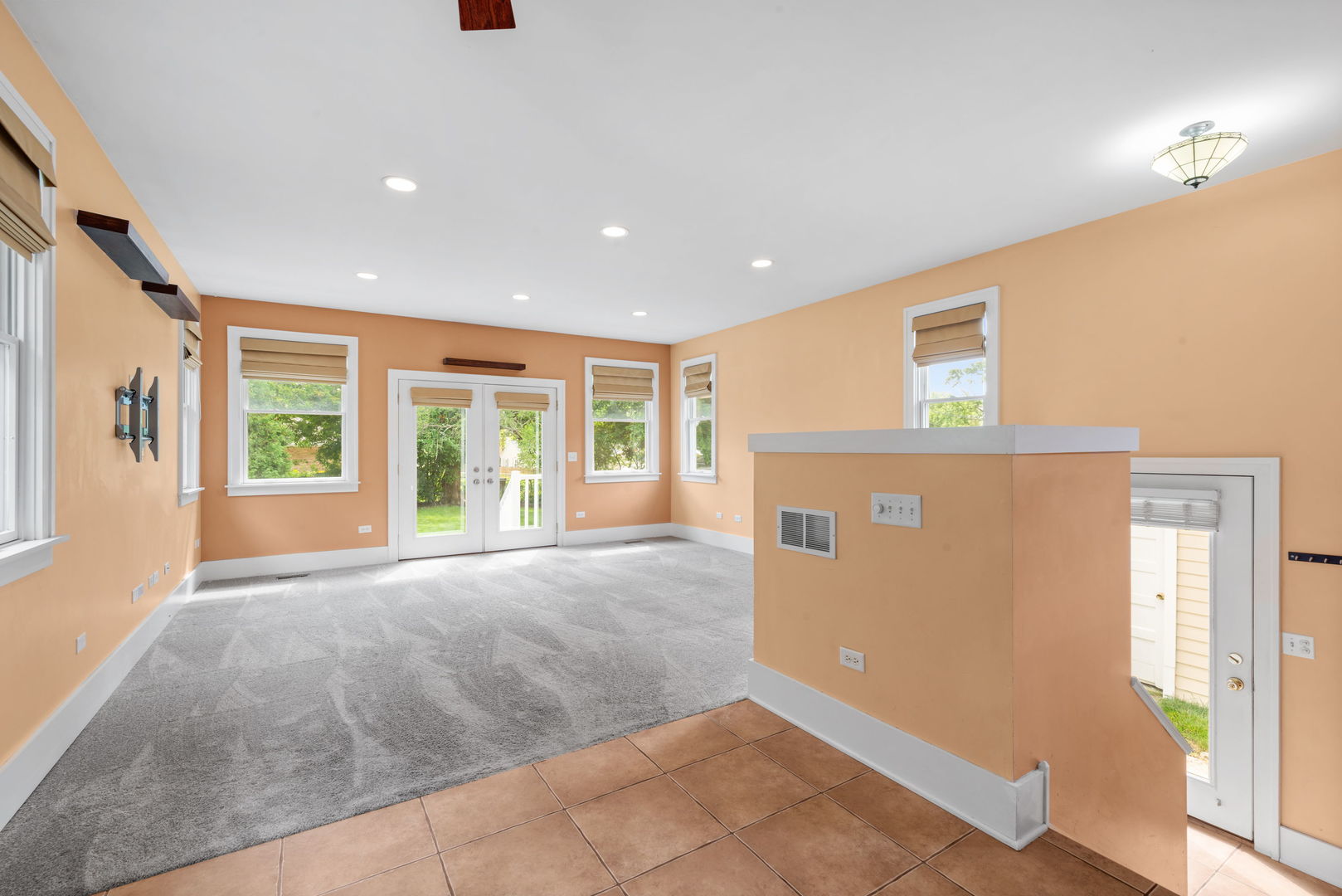 113 N Warwick Avenue, Westmont, IL 60559