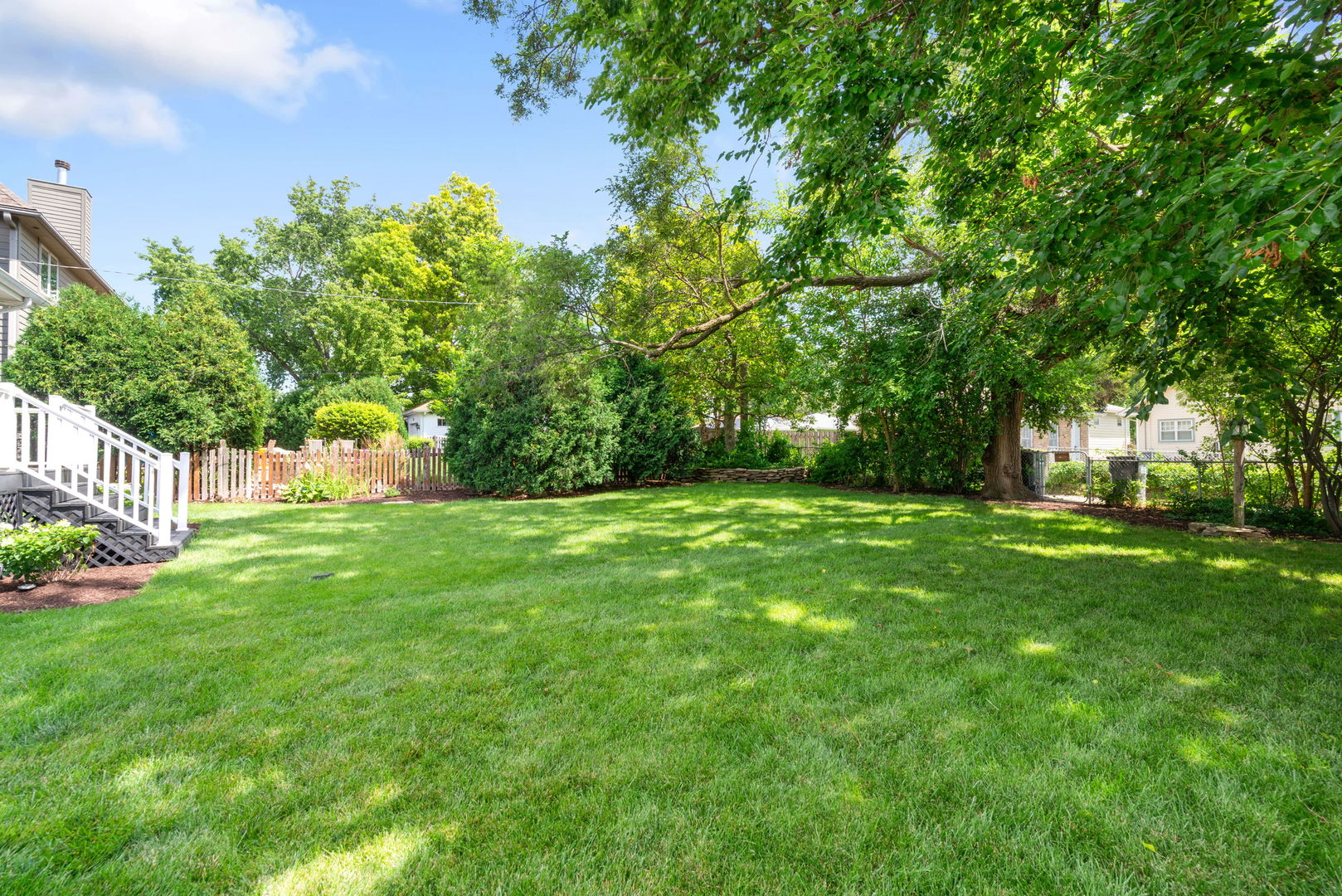 113 N Warwick Avenue, Westmont, IL 60559