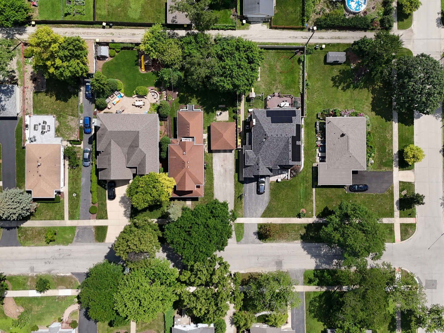113 N Warwick Avenue, Westmont, IL 60559