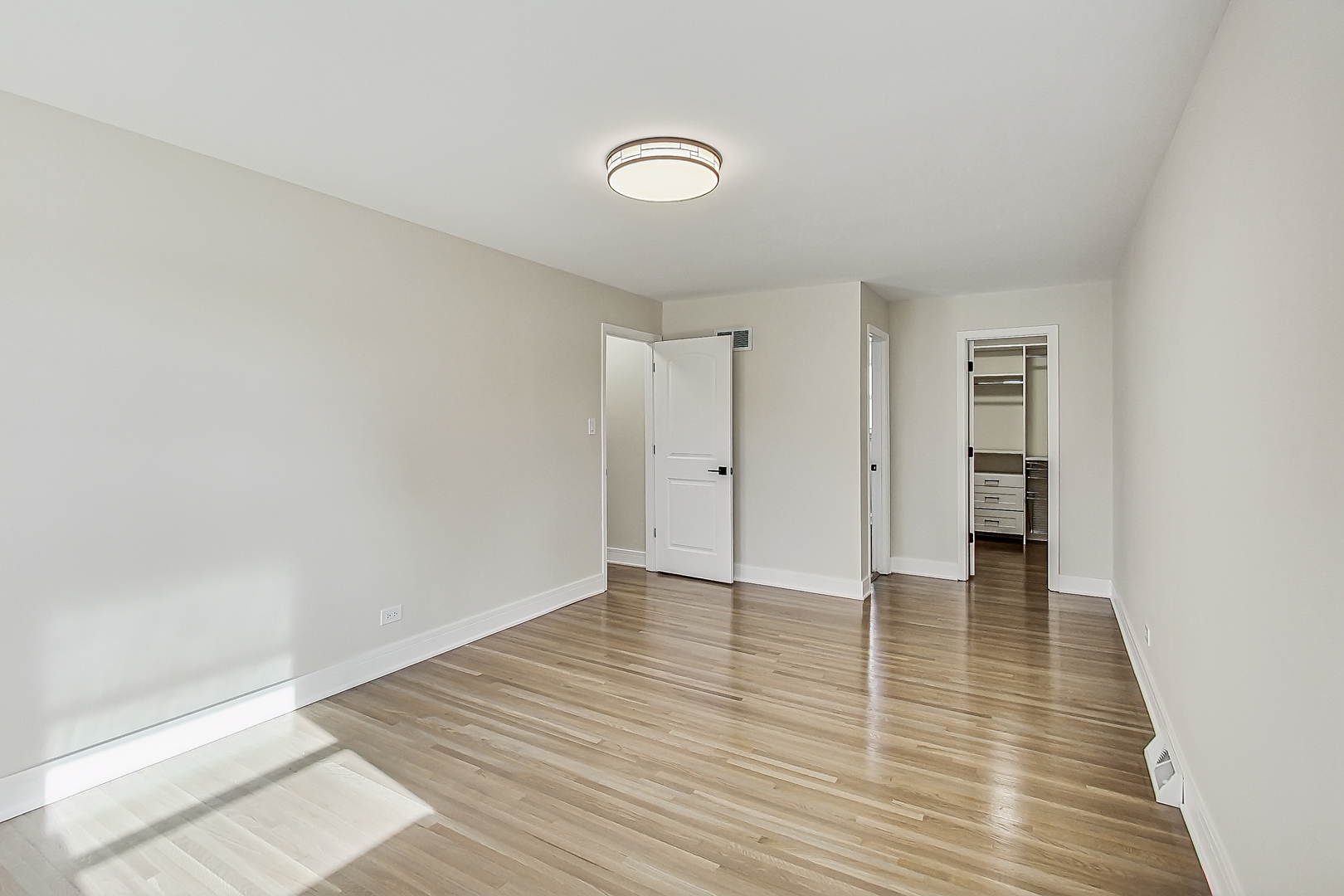 2024 E Wintergreen Avenue, Mount Prospect, IL 60056